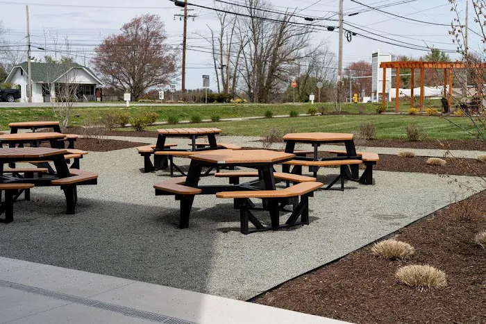 Hangry Bear Creamery Picture 6