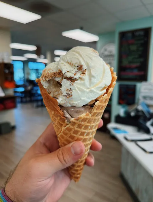 Hangry Bear Creamery Picture 4