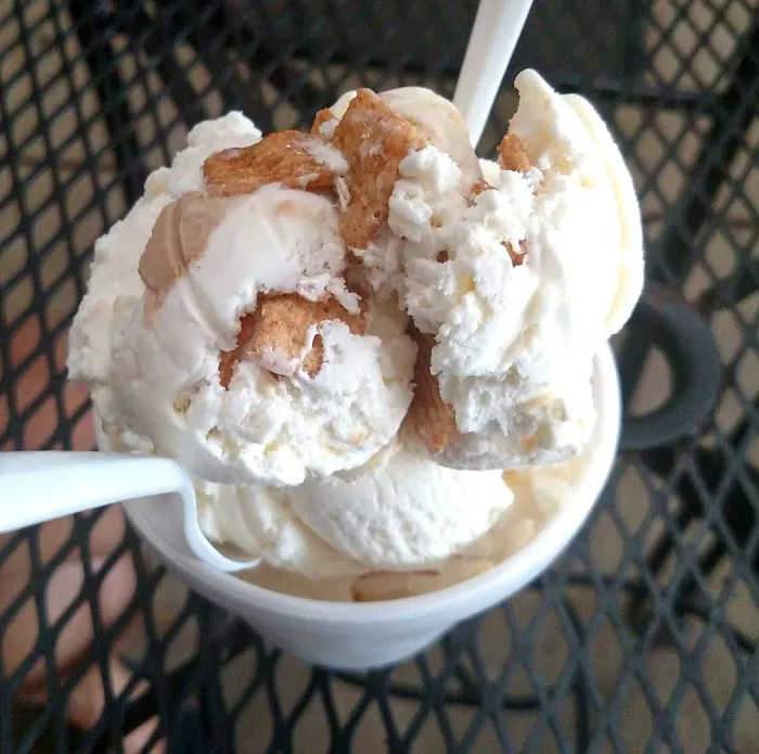Reno's Ice Cream Picture 6