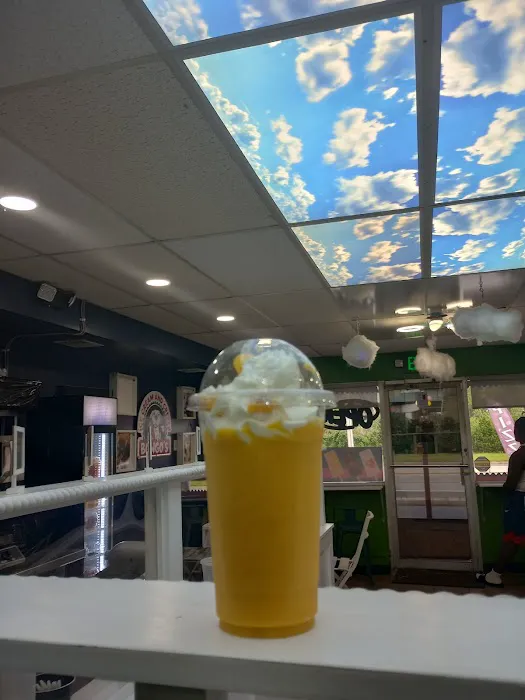 Bongo’s Ice Cream and Crepes Picture 10