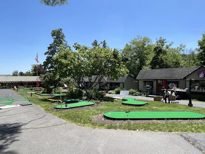 Apple Valley Creamery & Mini Golf Picture 8