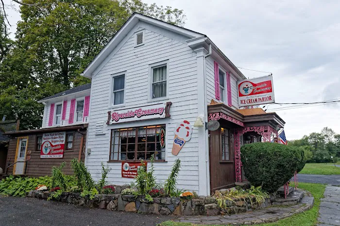Riverside Creamery Picture 4