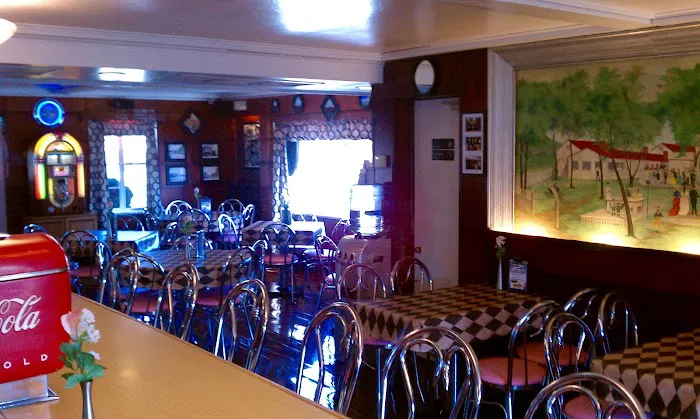 Riverside Creamery Picture 2