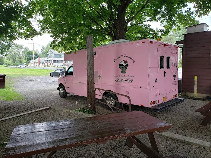 Riverside Creamery Picture 10