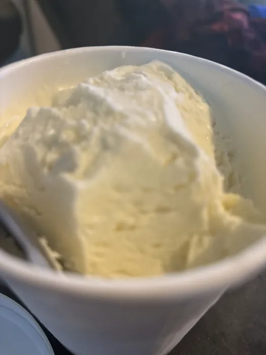 Main Street Scoops & Sweets Picture 4