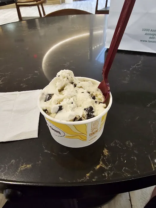 HÄAGEN-DAZS ICE CREAM SHOP (FOOD COURT) Picture 3