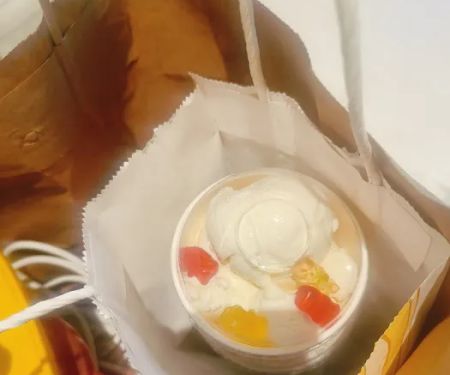 Hu00c4AGEN-DAZS ICE CREAM SHOP (FOOD COURT)