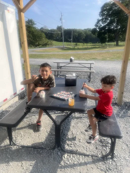 MooMoo's Ice Cream Stand Picture 3