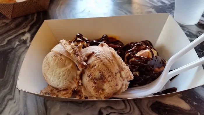Nina’s Waffles and Sweets Picture 3