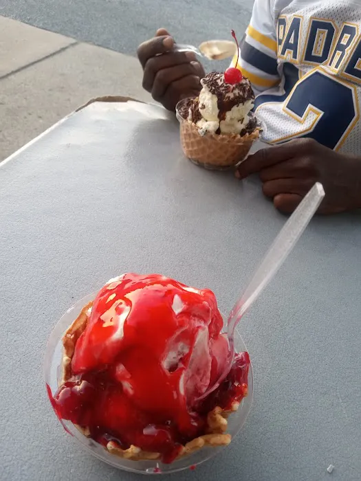 Ice Cream Shoppe Picture 5