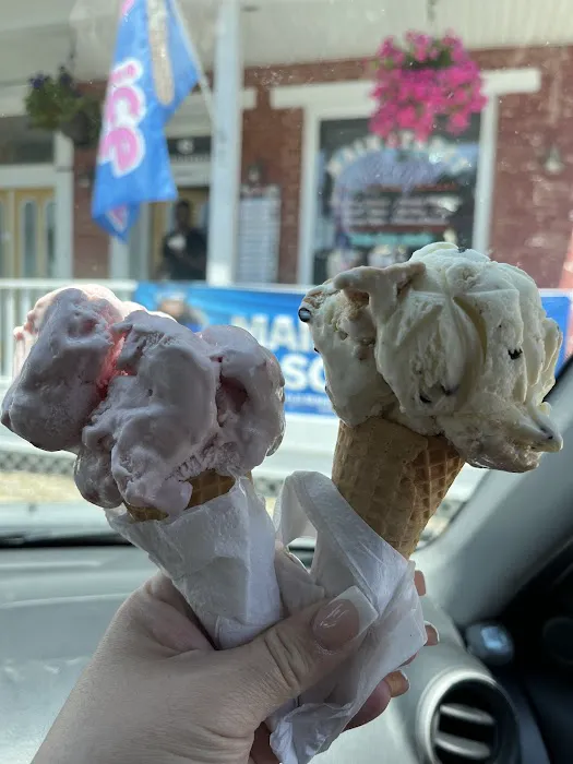 Main Street Scoops Picture 3