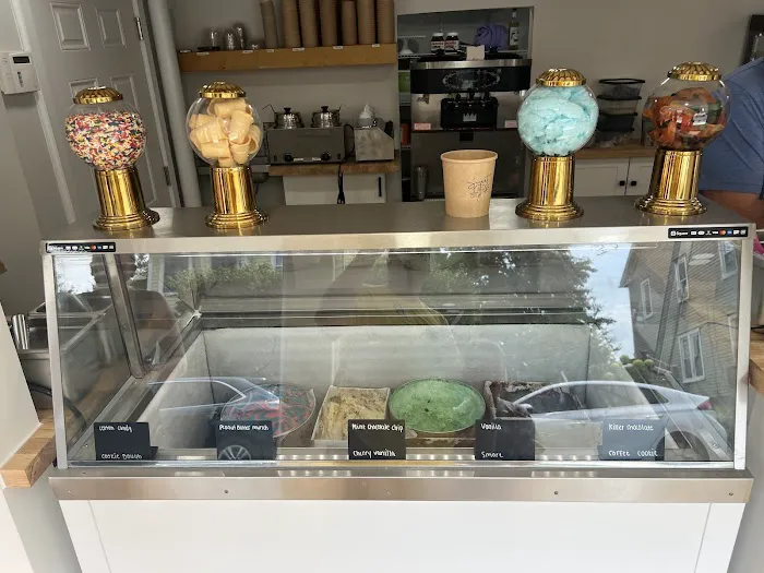 Sweet D's Ice Cream Picture 4