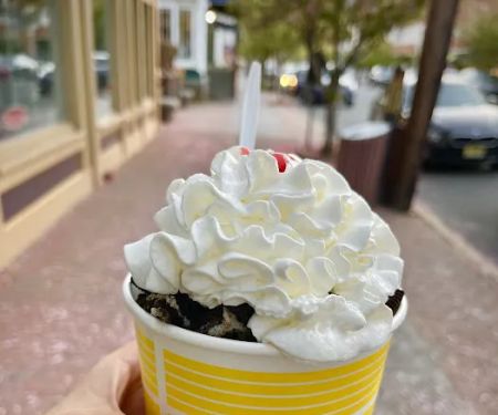 Sweet Scoops on Main