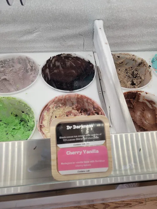 Beenie's Ice Cream Picture 9