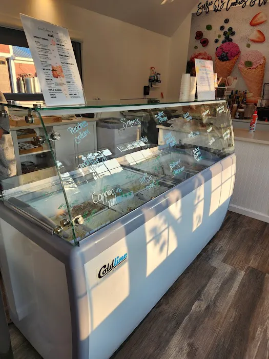 Suzie Q's Cookies & Cream Picture 4