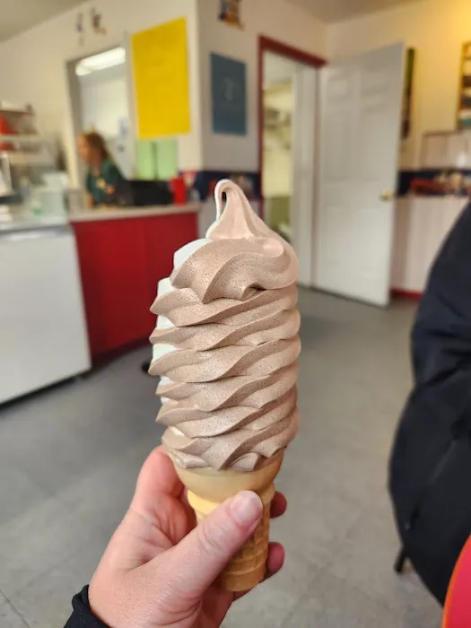 Duck Stop Ice Cream Picture 6