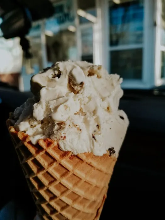 Burrstone Ice Cream Parlor Picture 7