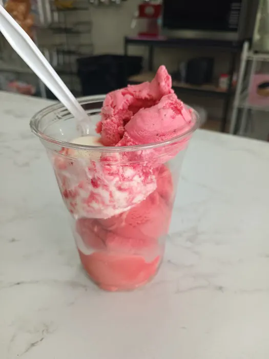 Las Posas Ice Cream Picture 1