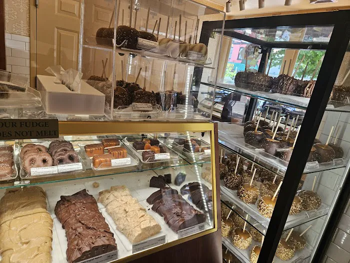 Kilwins Ice Cream - Chocolate - Fudge Picture 10