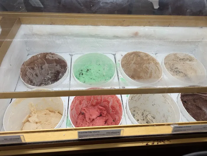 Kilwins Ice Cream - Chocolate - Fudge Picture 2