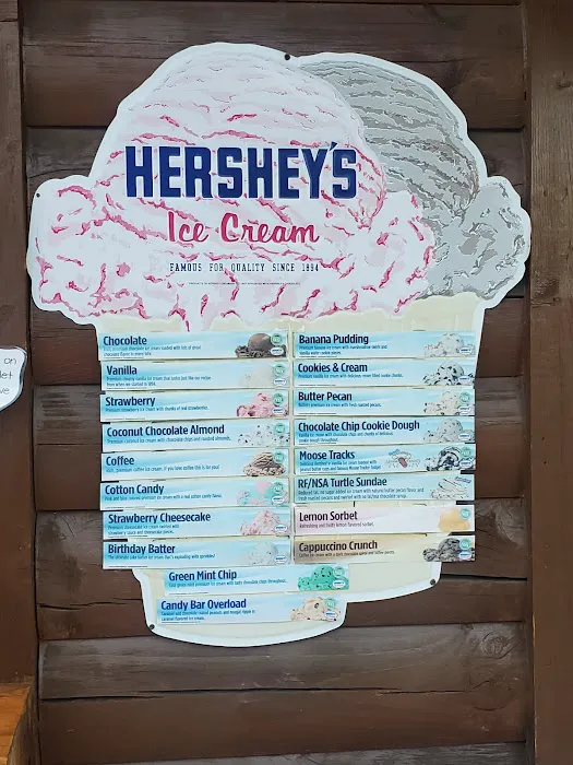Lakeside Licks Ice Cream Picture 4