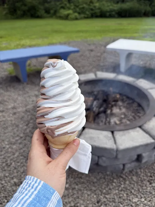 Cherry Top Dairy Bar Picture 7