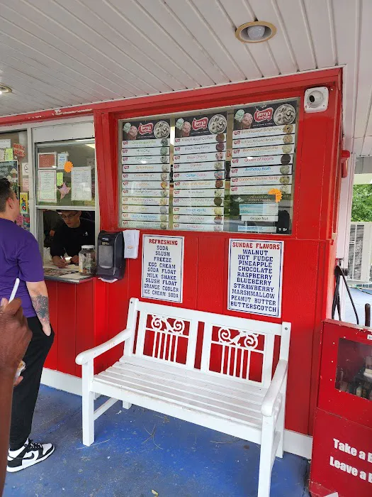 Cherry Top Dairy Bar Picture 9