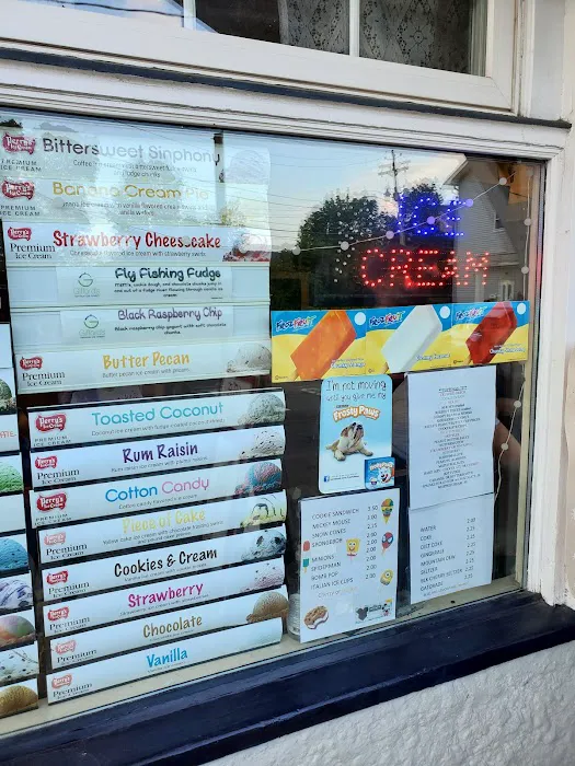 American House Ice Cream Shack Picture 5