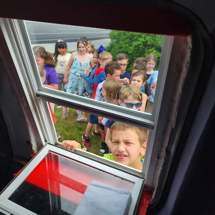 MR. COOL INC ICE CREAM TRUCK Picture 6