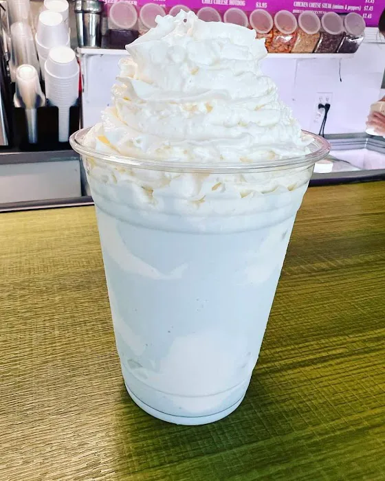 Ally's Ice Cream & Grill Cafe Picture 1