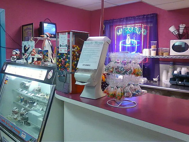 Chill Out Desserts & Ice Cream Parlor Picture 1
