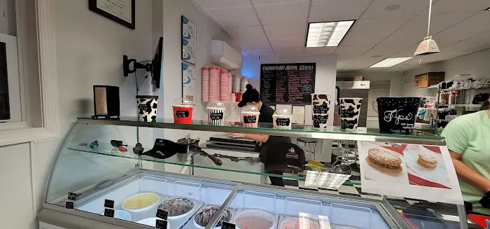 Broadway Scoops Picture 4