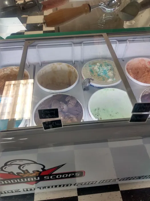 Broadway Scoops Picture 5