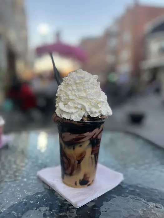 Fresh Tiki Bar Award Winning Ice Cream Shop Picture 9