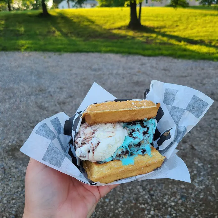 Thee Ice Cream Parlor Picture 3