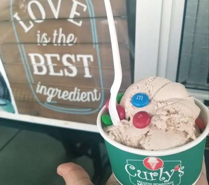Curly's Ice Cream Picture 1