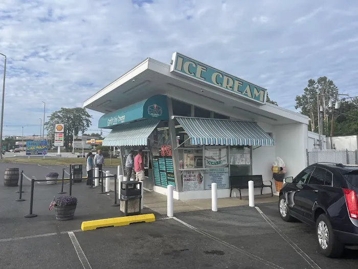 Curly's Ice Cream Picture 6