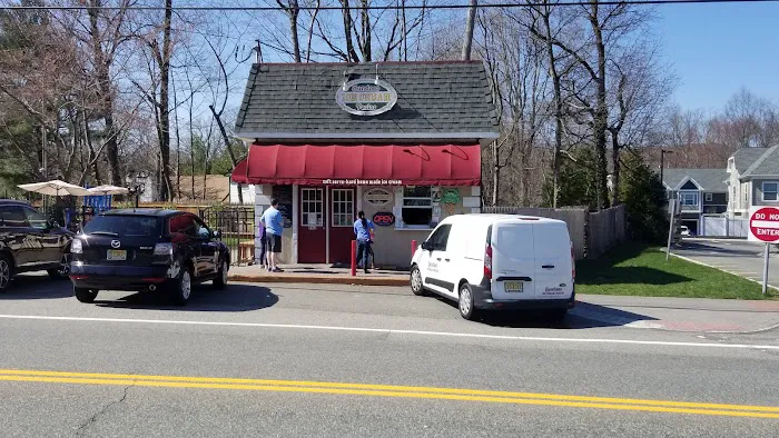 Sundae's Ice Cream Parlor Picture 1