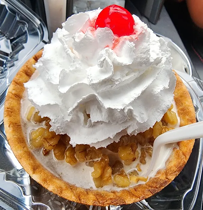 Wally's Ice Cream Parlor II Picture 8