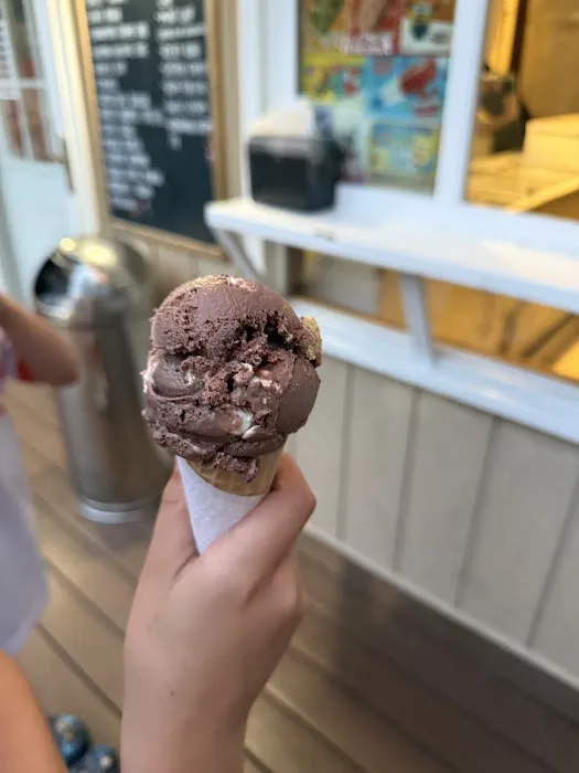 Suzy's Sips & Scoops Picture 2