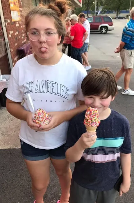 Woody's Ice Cream Place Picture 7
