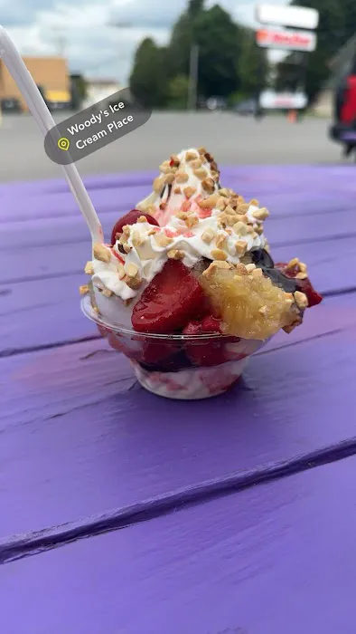 Woody's Ice Cream Place Picture 1