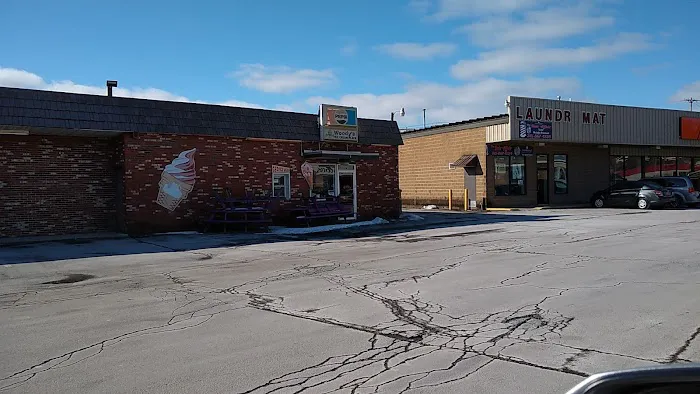 Woody's Ice Cream Place Picture 3