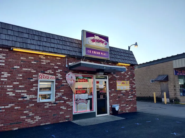 Woody's Ice Cream Place Picture 5