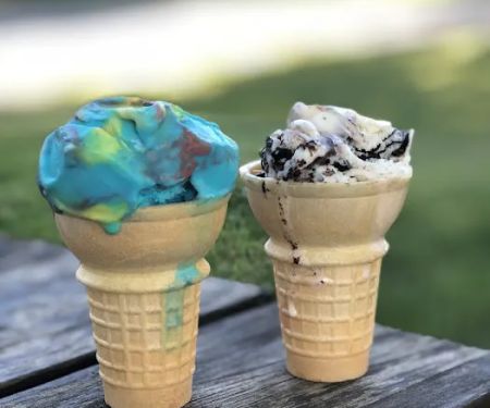 Killinou2019s Riverside Ice cream