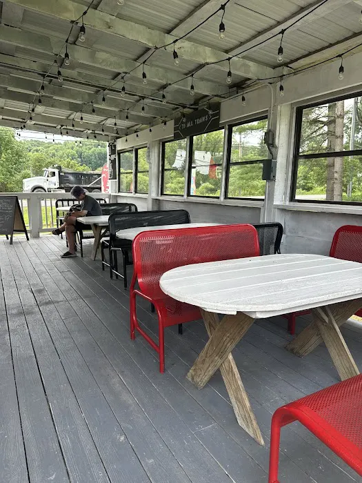 Li’l Red Caboose Picture 2