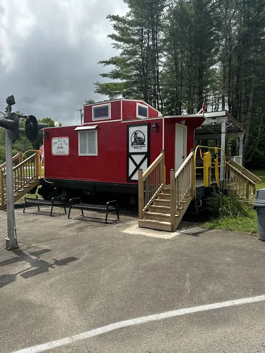 Li’l Red Caboose Picture 7