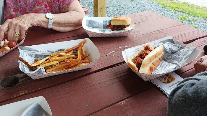 Below Zero Ice Cream & Grill Picture 5
