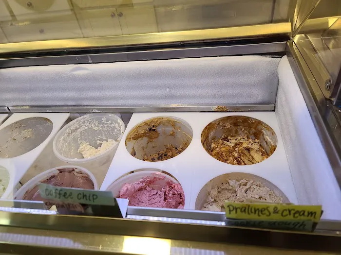Five Pennies Creamery Picture 2