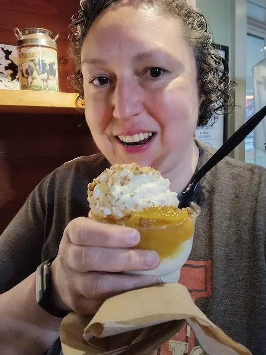 Zoe's Ice Cream Barn Picture 1